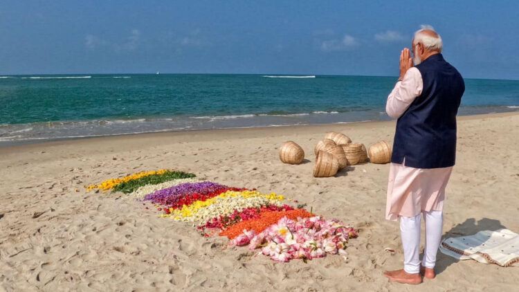 जहां बनाया गया था रामसेतु, राम मंदिर प्राण-प्रतिष्ठा से एक दिन पहले वहां पहुंचे PM मोदी. जहां बनाया गया था रामसेतु, राम मंदिर प्राण-प्रतिष्ठा से एक दिन पहले वहां पहुंचे PM मोदी.