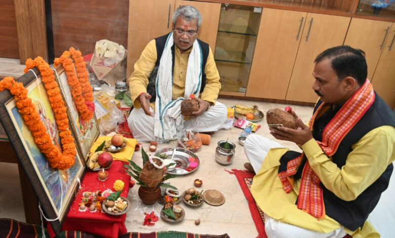 स्वास्थ्य मंत्री श्री श्याम बिहारी जायसवाल ने मंत्रालय में कार्यभार ग्रहण किया…