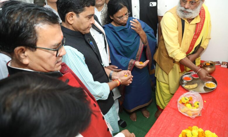 राजस्व मंत्री श्री टंकराम वर्मा कांकेर जिले के संक्षिप्त प्रवास पर रहे…