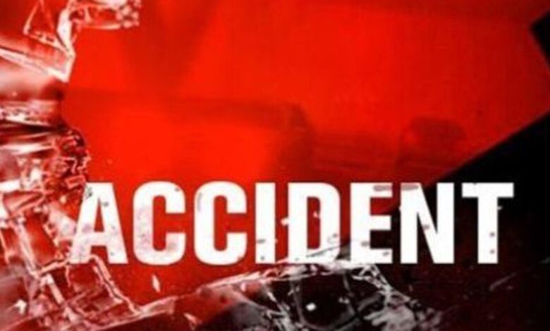 सड़क हादसा : ट्रक के पीछे चक्के में दबने से 15 वर्षीय युवक की मौत…