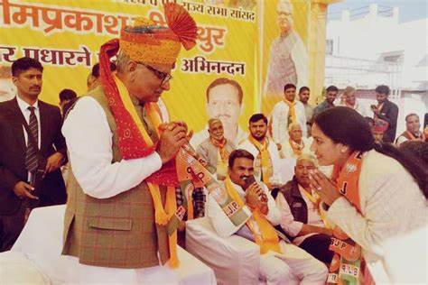 रायपुर पहुंचे भाजपा प्रभारी ओम माथुर