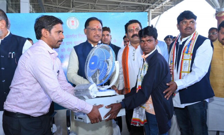 सोलर होमलाइट से कोंटा के दूरस्थ गांवों के बच्चों में फैलेगा शिक्षा का उजियारा…