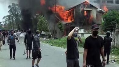 मणिपुर में फिर भड़की हिंसा,कांस्टेबल को निलंबित करने पर फूंका सरकारी कार्यालय