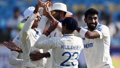 इंग्लैंड की पारी 319 रनों पर समाप्त, सिराज ने झटके 4 विकेट