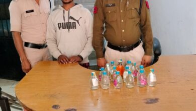 शराब बिक्री करने वाला चढ़ा पुलिस के हत्थे