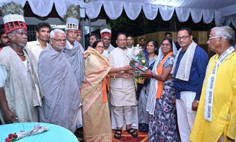 CM साय से मुलाकात कर प्रतिनिधिमंडल ने जताया आभार…