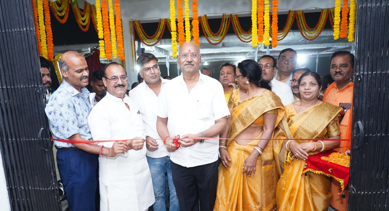  Minister Shri Brijmohan Agrawal dedicates construction works constructed at a cost of crores in Raipur South.