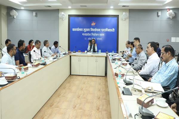 लोकसभा चुनाव में पहले चरण के लिये 20 मार्च से नामांकन प्रक्रिया प्रारंभ होगी…