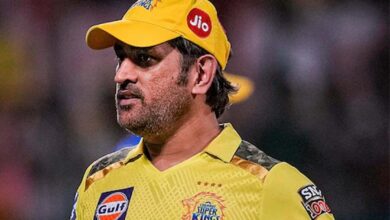 MS Dhoni ने CSK की कप्तानी छोड़ फैंस को दिया बड़ा झटका, ऋतुराज गायकवाड़ बने टीम के नये कप्तान
