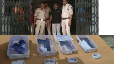 अवैध हथियार के साथ चार आरोपी गिरफ्तार, कोड वर्ड में करते थे डील…