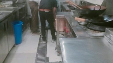 सिगावा रेस्टोरेंट पर गंदगी, निगम ने किया जुर्माना किया