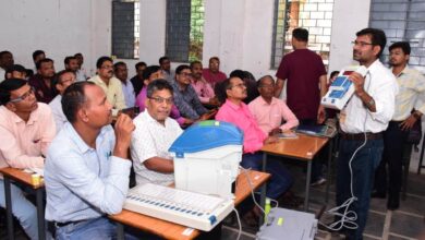 कलेक्टर की पहल पर लोकसभा निर्वाचन के लिए जिले में अनोखे नवाचार प्रशिक्षण विधियों का प्रयोग… कलेक्टर की पहल पर लोकसभा निर्वाचन के लिए जिले में अनोखे नवाचार प्रशिक्षण विधियों का प्रयोग…