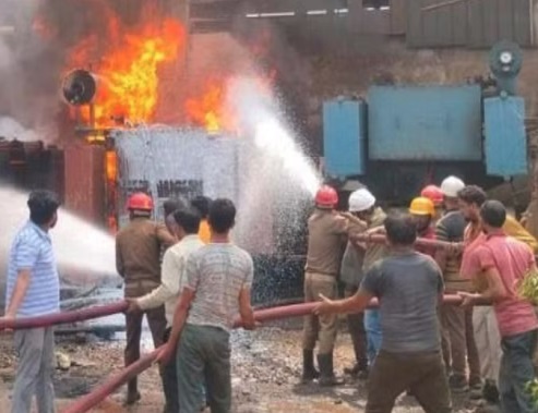 राजधानी के इंडस्ट्रियल एरिया के ट्रांसफार्मर में लगी आग, जनहानि नहीं राजधानी के इंडस्ट्रियल एरिया के ट्रांसफार्मर में लगी आग, जनहानि नहीं