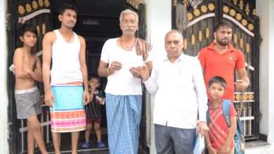 बिजली विभाग सब डिवीजन आगजनी, 40 परिवारों को साढ़े तीन लाख से अधिक का मुआवजा बिजली विभाग सब डिवीजन आगजनी, 40 परिवारों को साढ़े तीन लाख से अधिक का मुआवजा