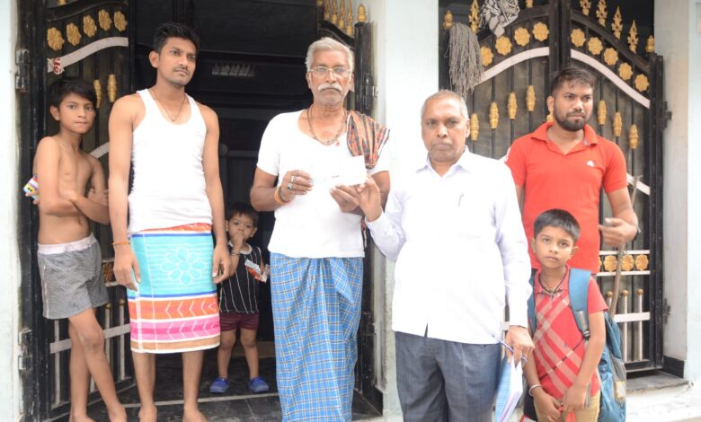 बिजली विभाग सब डिवीजन आगजनी, 40 परिवारों को साढ़े तीन लाख से अधिक का मुआवजा बिजली विभाग सब डिवीजन आगजनी, 40 परिवारों को साढ़े तीन लाख से अधिक का मुआवजा