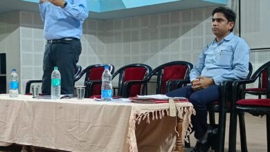 रायपुर पश्चिम विधानसभा के सहायक रिटर्निग अधिकारी ने ली बैठक