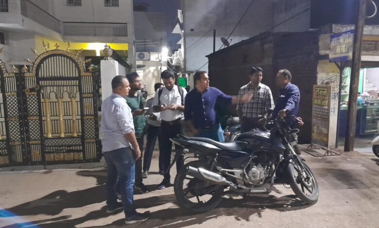 सुंदर नगर में पंप लगाकर पानी खींचने वालों को पंप जब्त