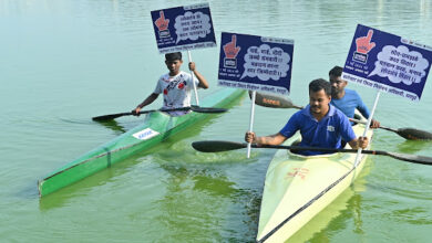 नगर निगम कैनोइंग क्लब के साथ दिया “बोट पर वोट”का संदेश
