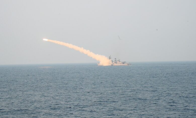 नौसेना ने पूर्वी लहर अभ्यास का किया संचालन नौसेना ने पूर्वी लहर अभ्यास का किया संचालन