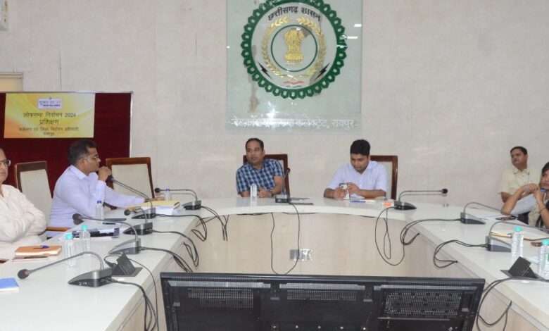 नाम निर्देशन की हर बारिकियों को बेहतर तरीके से समझें: कलेक्टर डॉ. गौरव सिंह