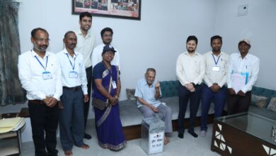 88 वर्षीय संतूमल ने कहा- ‘आई विल साइन इन इंग्लिश‘ 88 वर्षीय संतूमल ने कहा- ‘आई विल साइन इन इंग्लिश‘