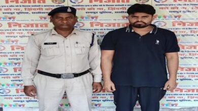 फर्जी आईडी बनाकर और डीपी रखकर करते हैं धोखाधड़ी