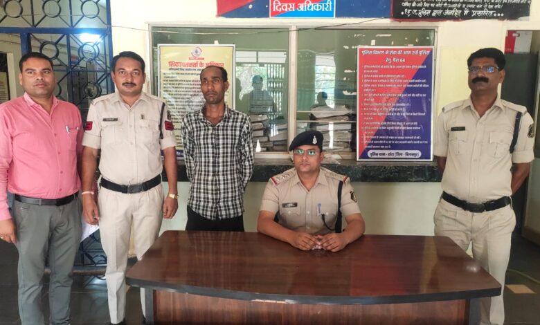 बुढे माँ की नृशंस हत्या करने वाले कलयुगी बेटे को किया गिरफ्तार