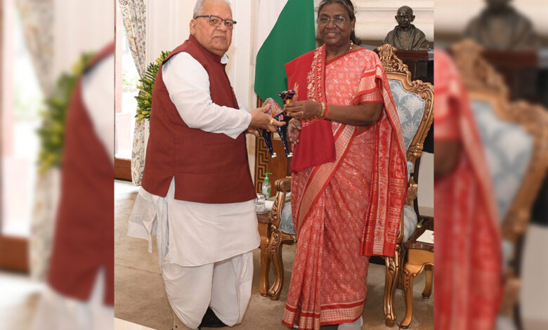 राज्यपाल ने राष्ट्रपति भवन में राष्ट्रपति श्रीमती द्रौपदी मुर्मु से मुलाकात की…