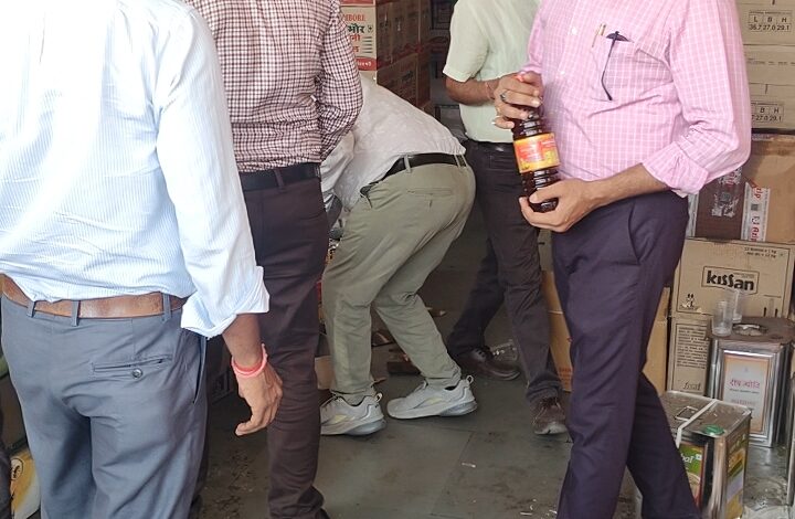 मिलावट के खिलाफ अभियान- 12 हजार लीटर से अधिक खाद्य तेल सीज
