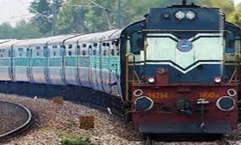 यात्रीगण कृपया ध्‍यान दें, आज उज्जैन से रवाना होगी महू-रीवा एक्सप्रेस