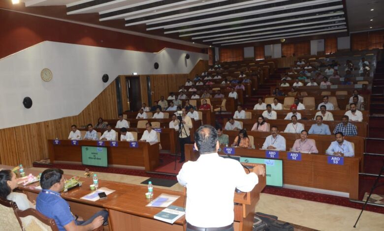 मतगणना के लिए दिया गया प्रशिक्षण, आरओ, एआरओ सहित अन्य अधिकारी हुए शामिल