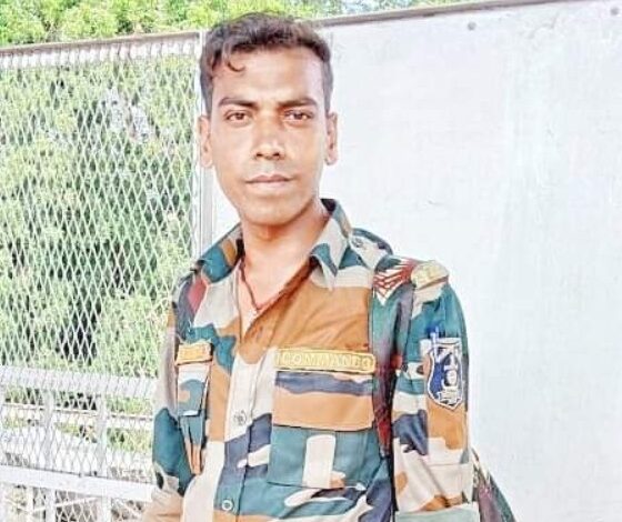 आरक्षक ने खुद पर चलाई गोली आरक्षक ने खुद पर चलाई गोली