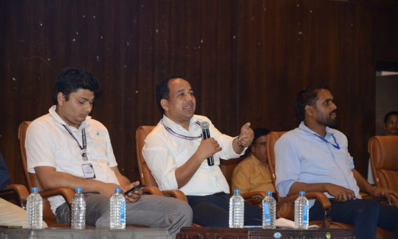 कलेक्टर ने बोर्ड परीक्षा के परिणाम के पहले पालकों और शिक्षकों को बच्चों के तनाव दूर करने दिए मूलमंत्र