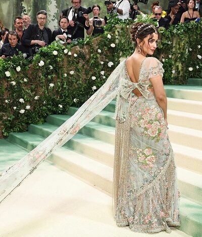 मेट गाला में आलिया भट्ट ने देसी साड़ी लुक से लूटी लाइमलाइट