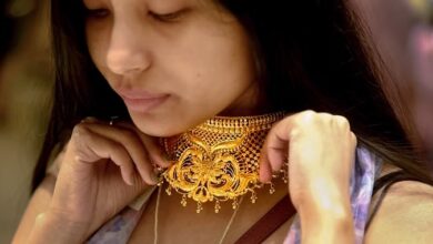 सोने की कीमतों में 350 रुपये की गिरावट, 72 हजार हुई कीमत