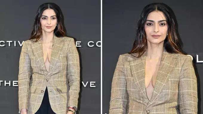 ब्लेजर पहनकर इवेंट में पहुंचीं सोनम कपूर