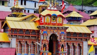 बद्रीनाथ धाम में एकाएक बंद कर दी गईं दुकानें