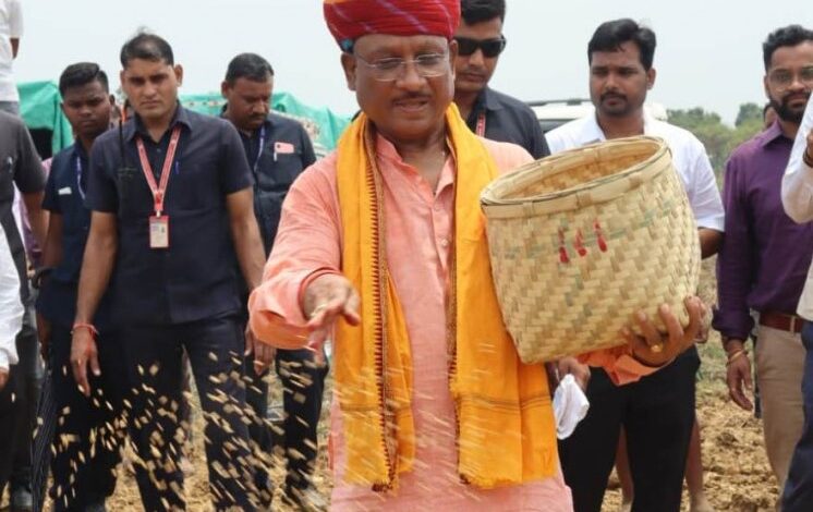 छत्तीसगढ़ में मानसून की बौछारों के साथ खेती-किसानी का काम शुरू….