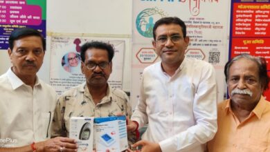 जैन संवेदना ट्रस्ट ने 15 साधर्मिक परिवारों को सौंपी बीपी-शुगर मशीन