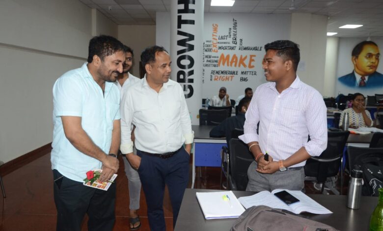 जीवन में हमेशा बड़े सपने देखिए, कठिन रास्ते भी हो जाएंगे आसान: आनंद कुमार