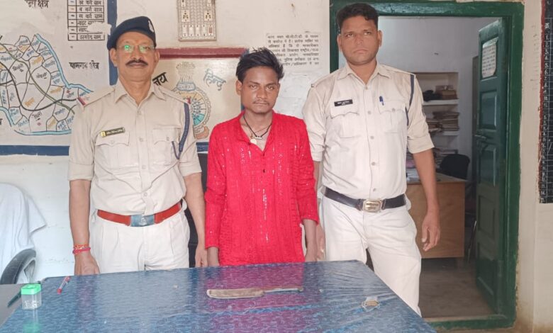 चापड़ से हमला, आरोपी गिरफ्तार