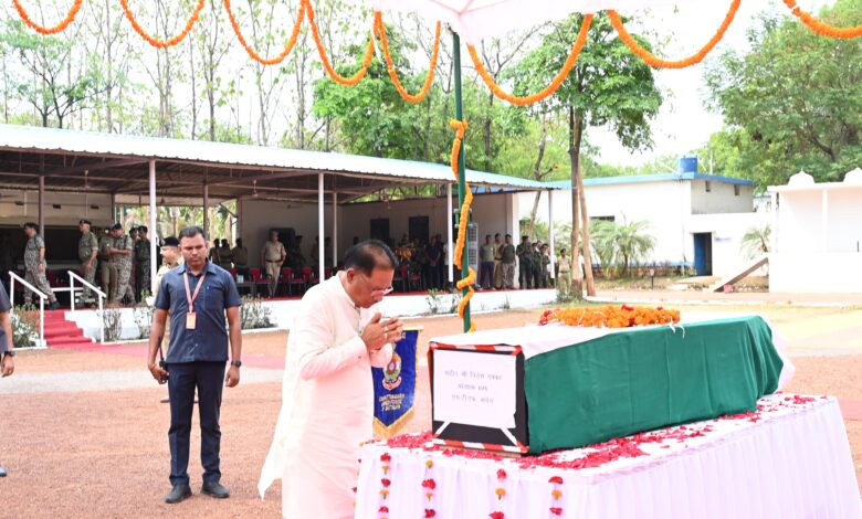 शहीद जवान को मुख्यमंत्री ने दी श्रद्धांजलि