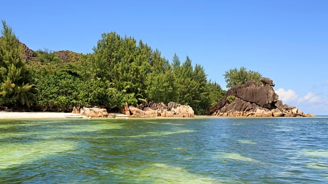 इटली के इस द्वीप पर पानी की किल्लत, पर्यटकों के आने पर प्रतिबंध इटली के इस द्वीप पर पानी की किल्लत, पर्यटकों के आने पर प्रतिबंध