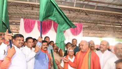 अयोध्या धाम के लिए 850 तीर्थयात्री दुर्ग से स्पेशल ट्रेन से हुए रवाना