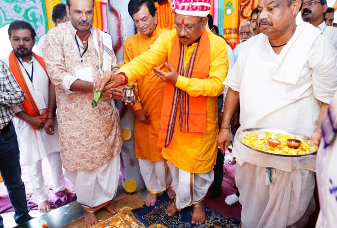 मुख्यमंत्री विष्णु देव साय भगवान जगन्नाथ की रथ यात्रा में हुए शामिल