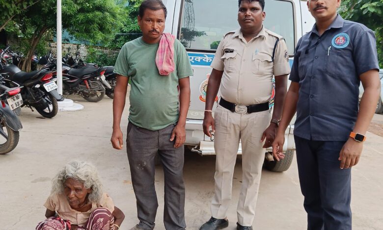 रास्ता भटक कर 75 वर्षीय बुजुर्ग महिला पहुँची जोगीपुर, डायल 112 टीम की सूझबूझ से सुरक्षित पहुँची घर