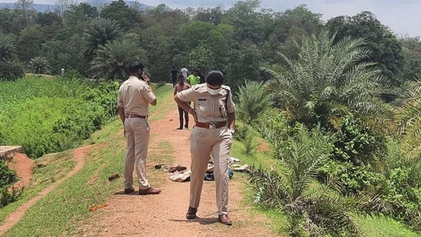 बांध में 17 टुकड़ों में मिली युवक की लाश