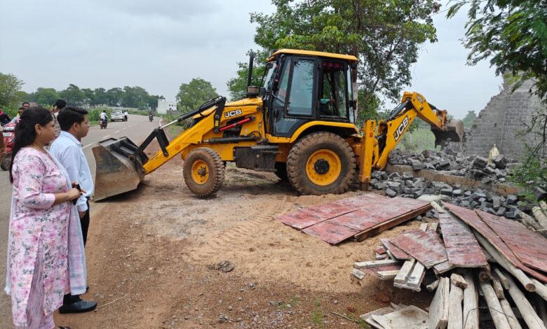संवेदनशील मुख्यमंत्री की सख्त कार्रवाई : सेजबहार में सरकारी जमीन से हटाया गया बेजा कब्जा