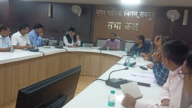 राजधानी में गिरते भूजल स्तर में वृद्धि करने आयुक्त की अभिनव पहल, 50-50 रैन वाटर हार्वेस्टिंग पीट बनवाने सहमत राजधानी में गिरते भूजल स्तर में वृद्धि करने आयुक्त की अभिनव पहल, 50-50 रैन वाटर हार्वेस्टिंग पीट बनवाने सहमत