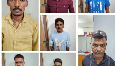 पुलिस ने जुआ खेलने वाले को पकड़ा